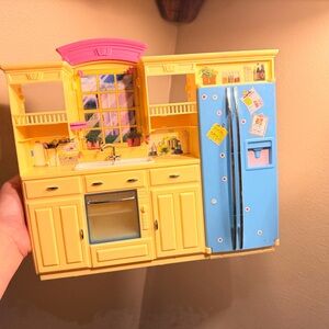 Vintage 2002 Mattel Barbie Playset